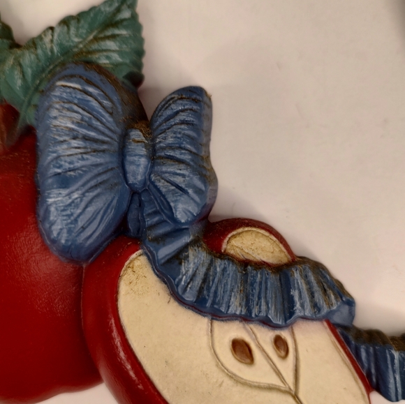 Vintage 1998 Kitchen/Home Interior Apple Wall Plaque Decor Set Of 2 - Picture 3 of 14